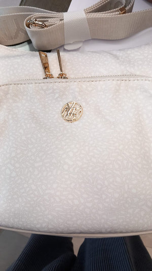 CLO0015s5 hobo large