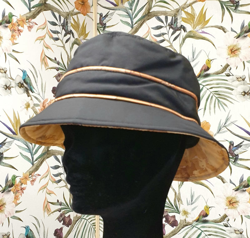 H156 Cloche coulisse "Alviero Martini"